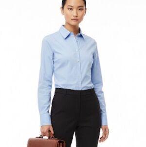 🔥2/$10 3/$12 White House Black Market Blue Casual Button Down Shirt